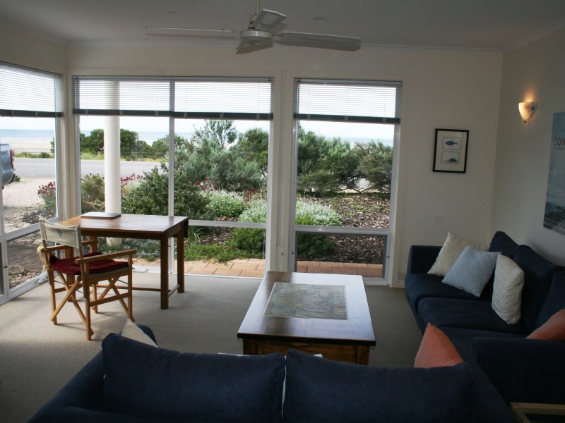 28 Esplanade, Port Vincent SA 5581