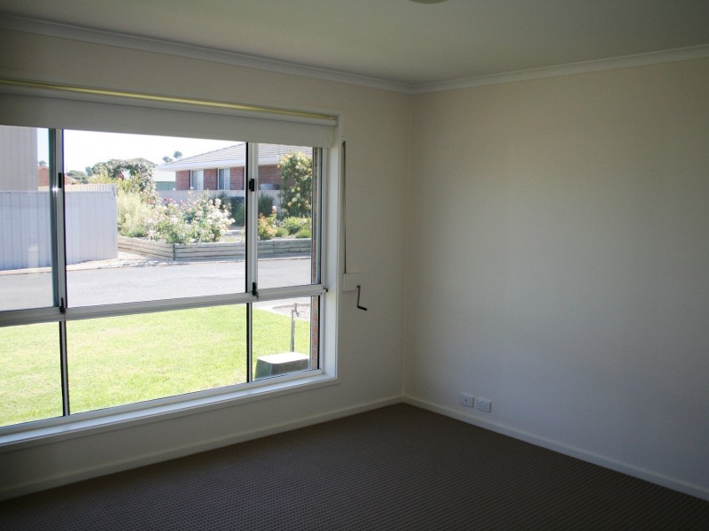 32 Oval Tce, Ardrossan SA 5571
