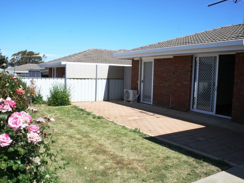32 Oval Tce, Ardrossan SA 5571
