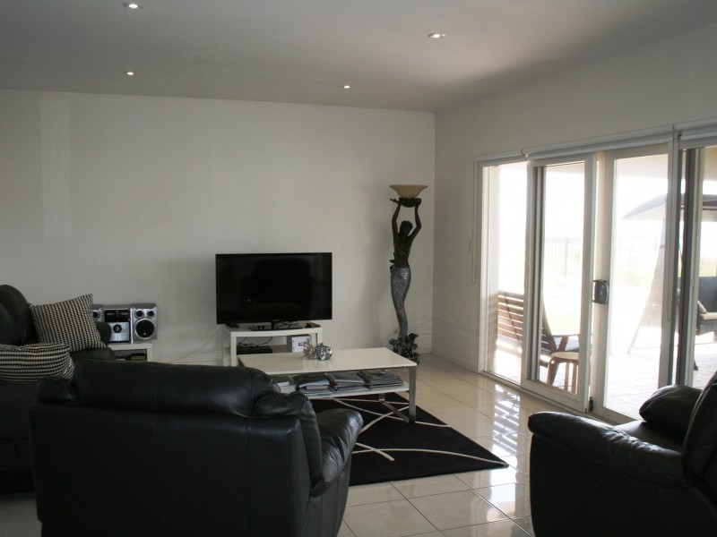 42 Marina Drive, Port Vincent SA 5581