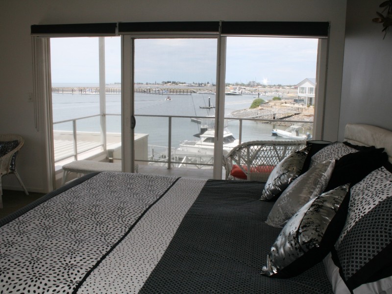 42 Marina Drive, Port Vincent SA 5581