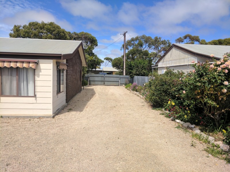 22 Fourth Street, Wool Bay SA 5575