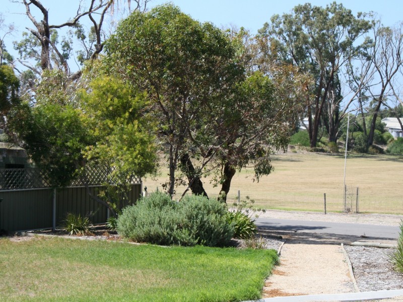 2/4 Parsons Street, Port Vincent SA 5581