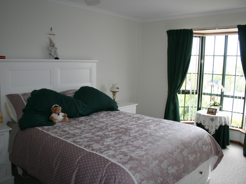 5 Hawk Road, Port Vincent SA 5581