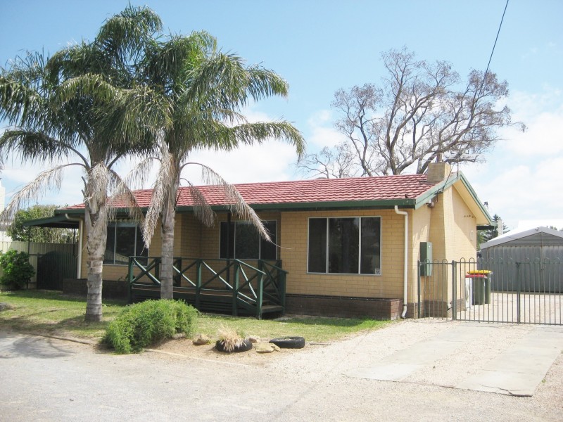 18 Curramulka Road, Port Vincent SA 5581