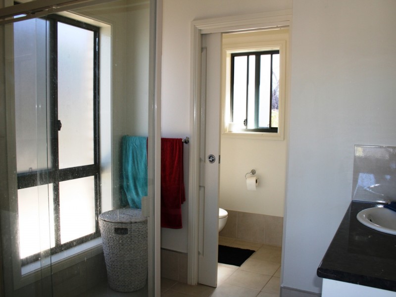 8 John Robb Crt, Port Vincent SA 5581