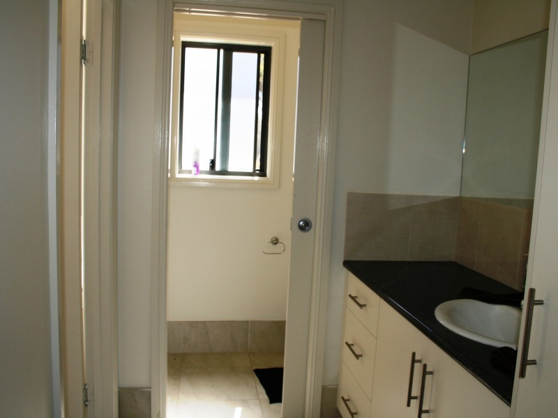 8 John Robb Crt, Port Vincent SA 5581