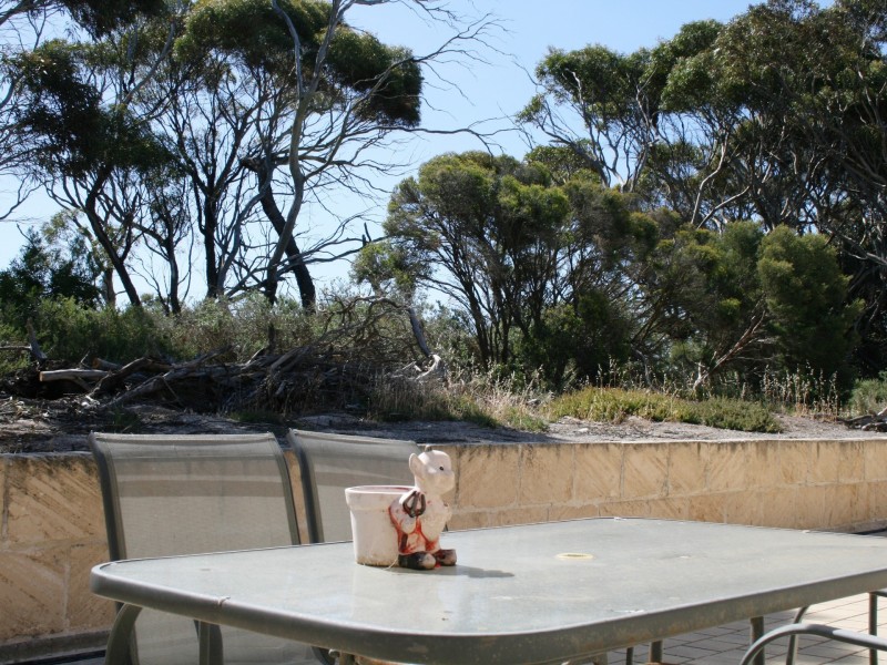 8 John Robb Crt, Port Vincent SA 5581