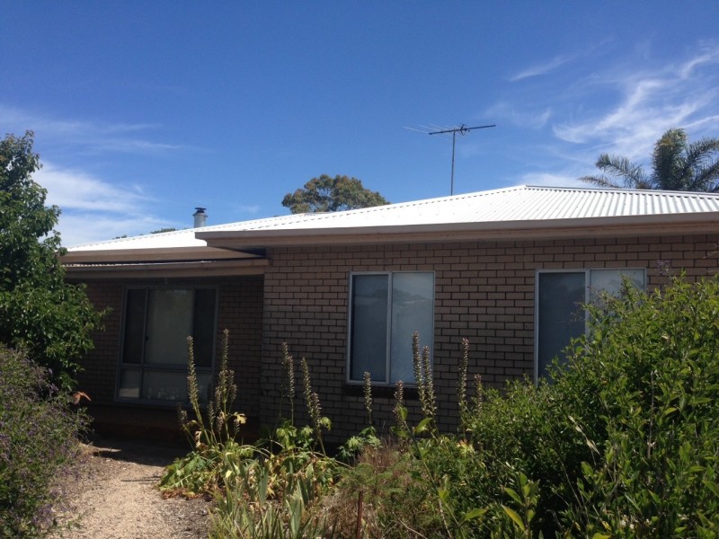 2 Sixth Street, Minlaton SA 5575