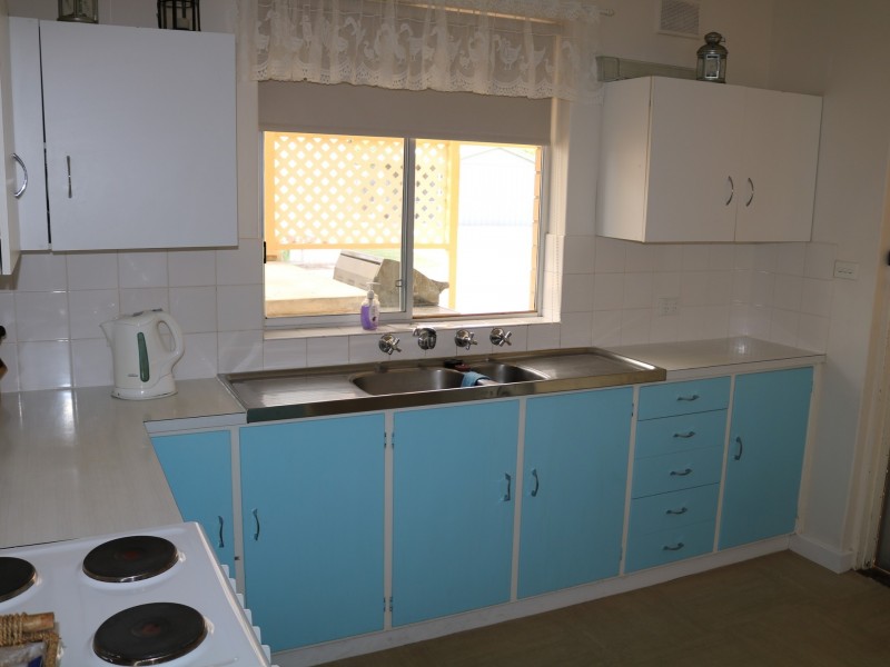 11 Curramulka Road, Port Vincent SA 5581