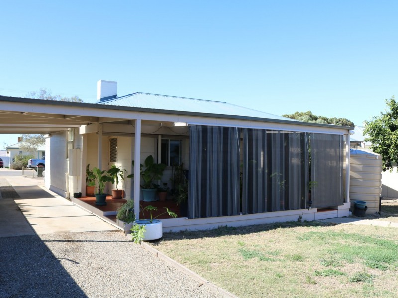 8 Eldon Street, Maitland SA 5573