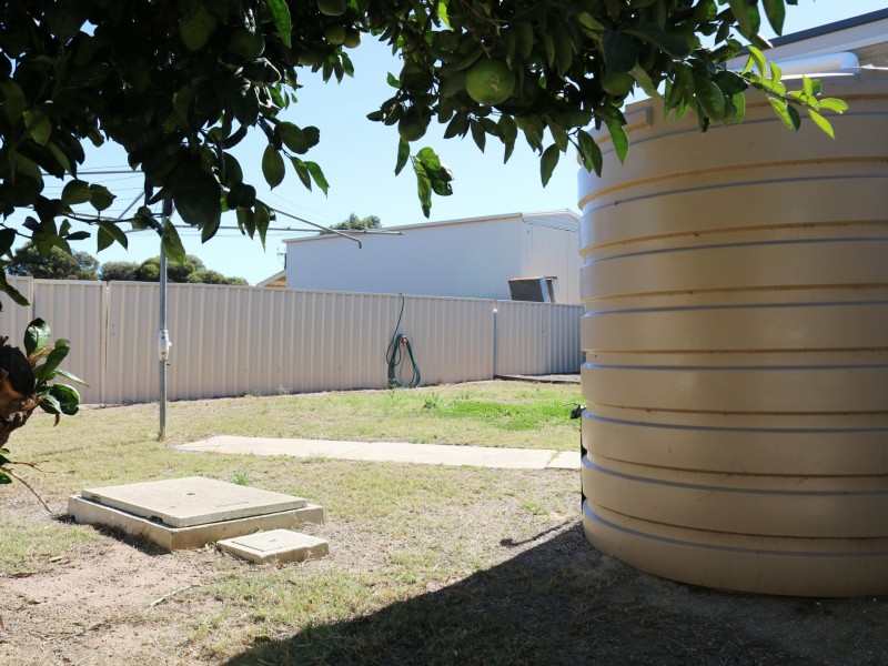 8 Eldon Street, Maitland SA 5573