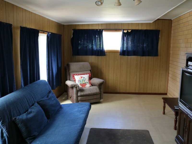 11 Curramulka Road, Port Vincent SA 5581