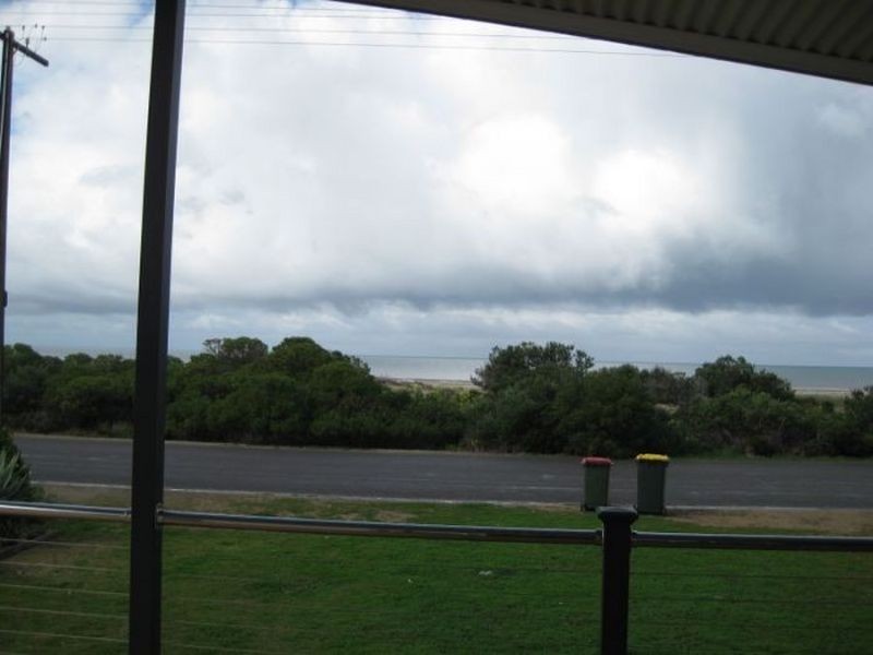 44 Esplanade, Port Vincent SA 5581