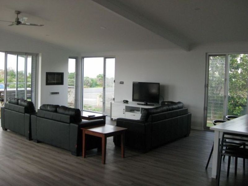 44 Esplanade, Port Vincent SA 5581
