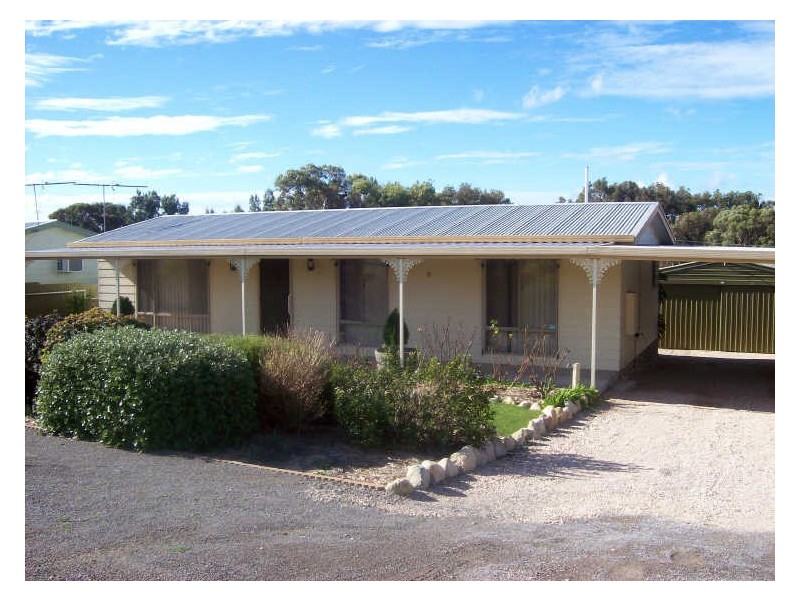 6 Young Ave, Port Vincent SA 5581