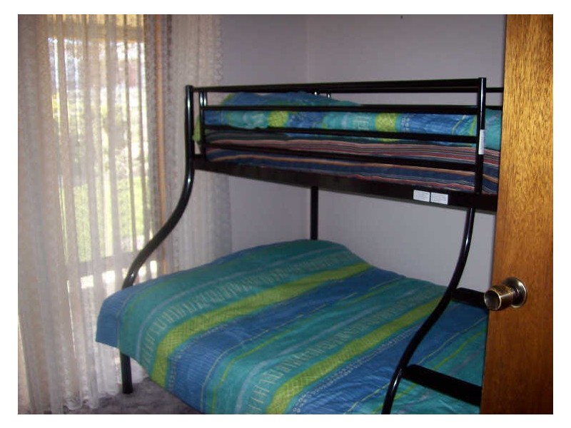 6 Young Ave, Port Vincent SA 5581