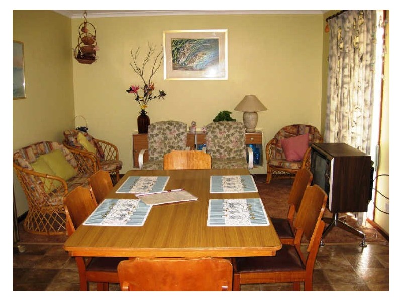 15 Young Avenue, Port Vincent SA 5581