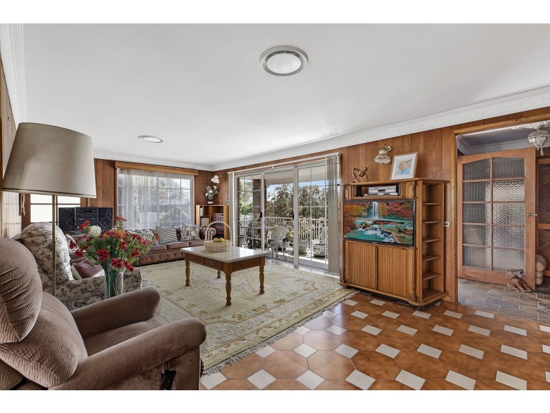 48 Lucas Crescent, Berkeley Vale NSW 2261