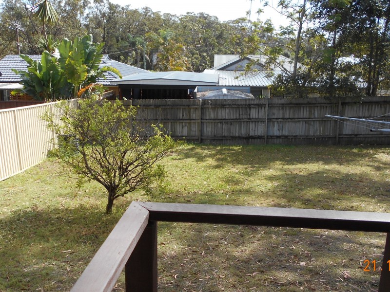 49 Audie Parade, Berkeley Vale NSW 2261