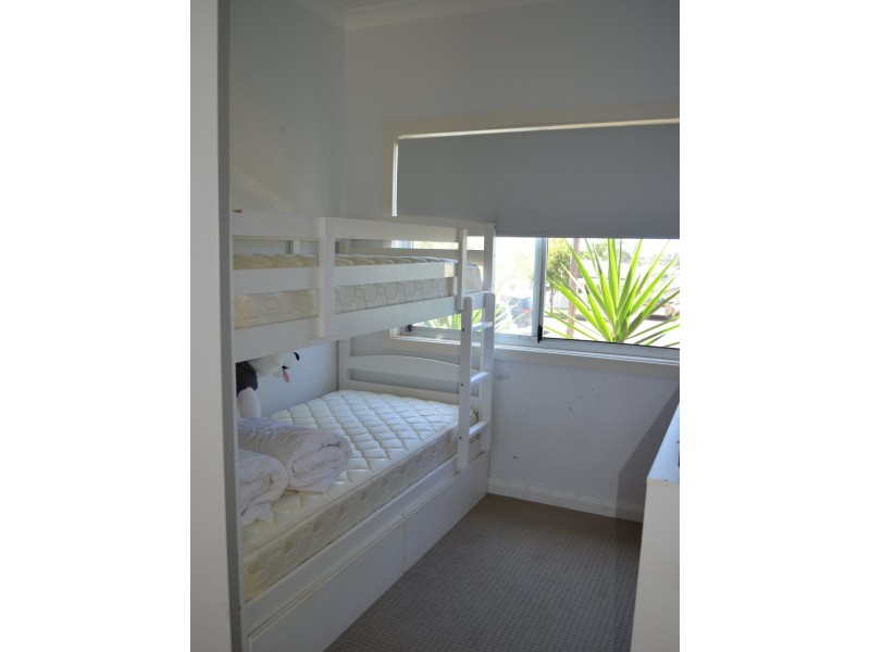 33 South Street, Killarney Vale NSW 2261