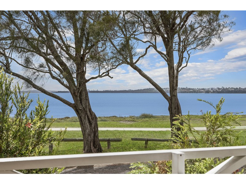 60 Lucinda Avenue, Killarney Vale NSW 2261