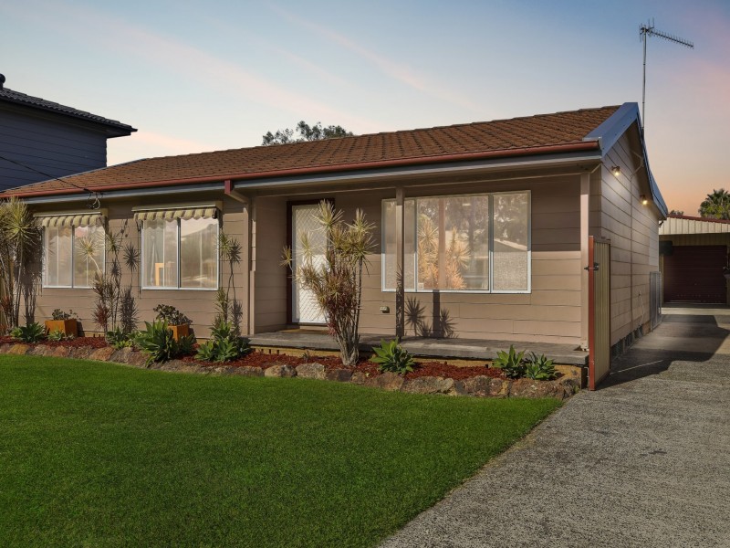 15 Kerry Crescent, Berkeley Vale NSW 2261