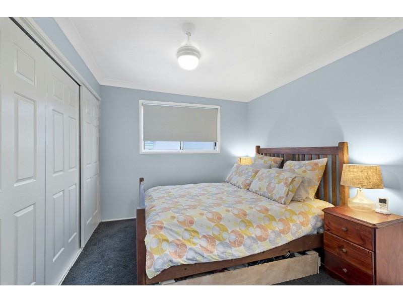 15 Kerry Crescent, Berkeley Vale NSW 2261