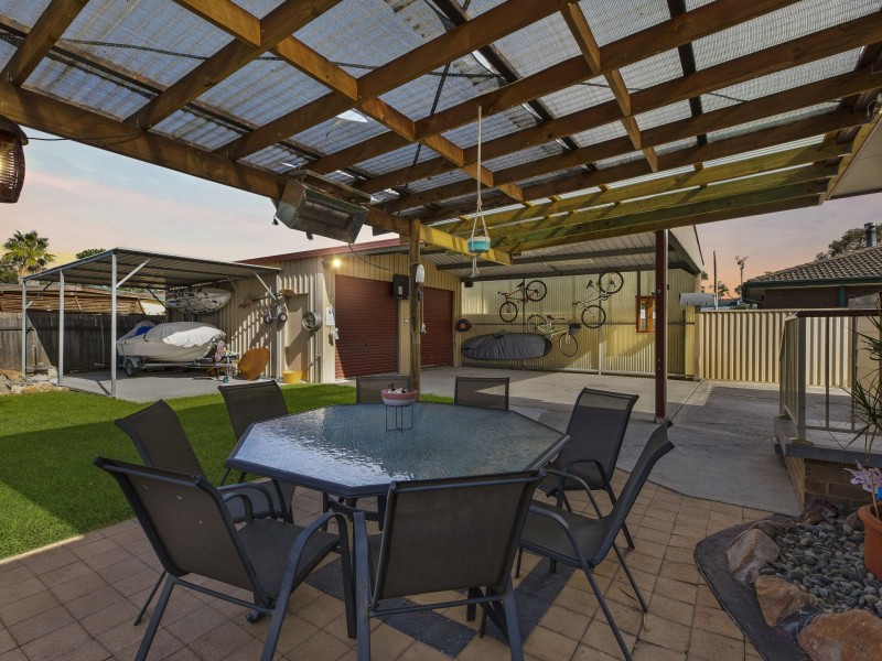 15 Kerry Crescent, Berkeley Vale NSW 2261