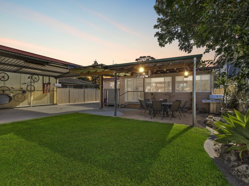 15 Kerry Crescent, Berkeley Vale NSW 2261