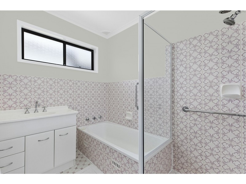 40 George Hely Crescent, Killarney Vale NSW 2261