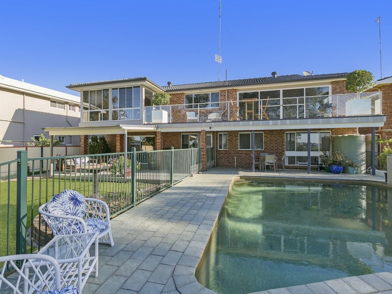 35 Hinemoa Avenue, Killarney Vale NSW 2261