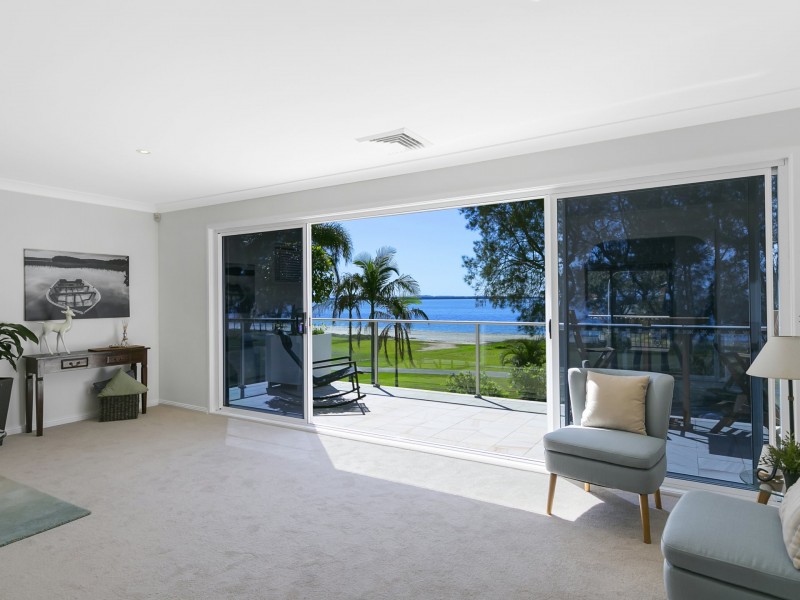 35 Hinemoa Avenue, Killarney Vale NSW 2261