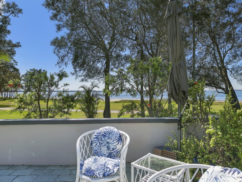 35 Hinemoa Avenue, Killarney Vale NSW 2261