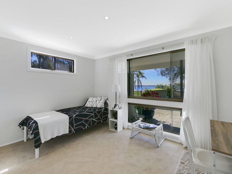 35 Hinemoa Avenue, Killarney Vale NSW 2261