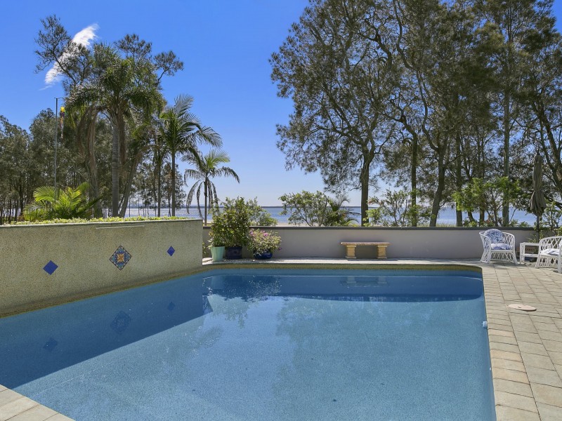 35 Hinemoa Avenue, Killarney Vale NSW 2261