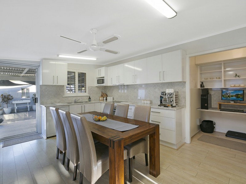 7 Shamrock Drive, Berkeley Vale NSW 2261