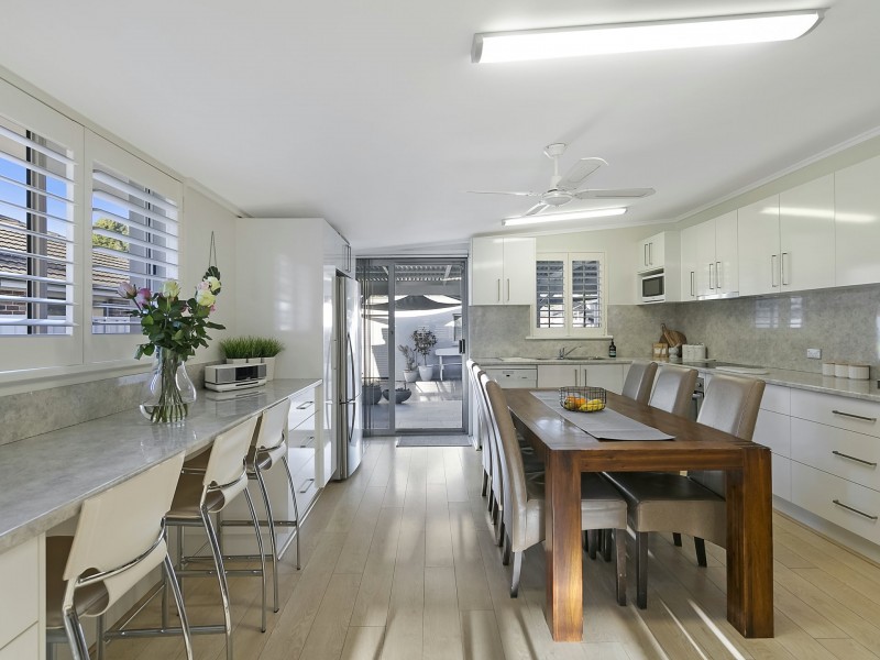 7 Shamrock Drive, Berkeley Vale NSW 2261