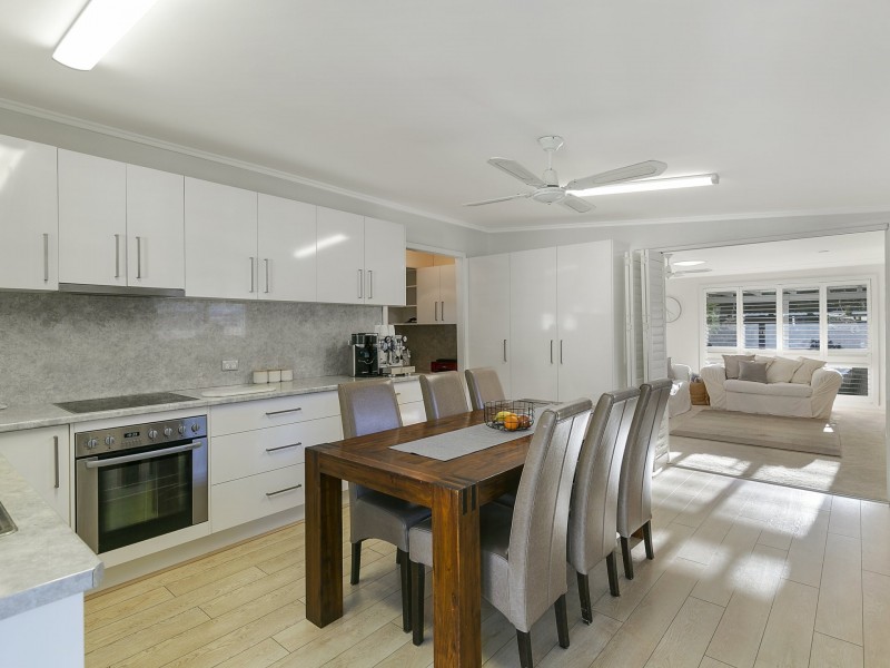 7 Shamrock Drive, Berkeley Vale NSW 2261