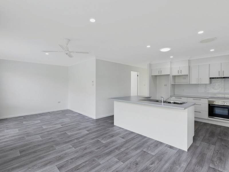 1 Harwood Close, Mannering Park NSW 2259