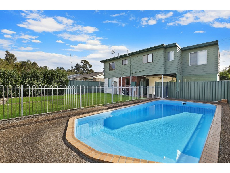 33 Mawson Drive, Killarney Vale NSW 2261