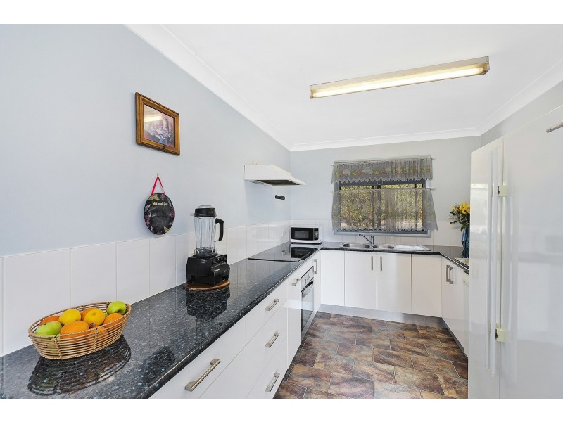 77 Wyong Road, Berkeley Vale NSW 2261