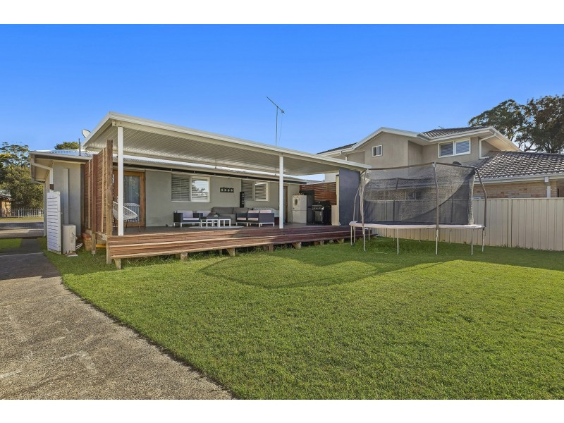 7 Hazel Close, Berkeley Vale NSW 2261
