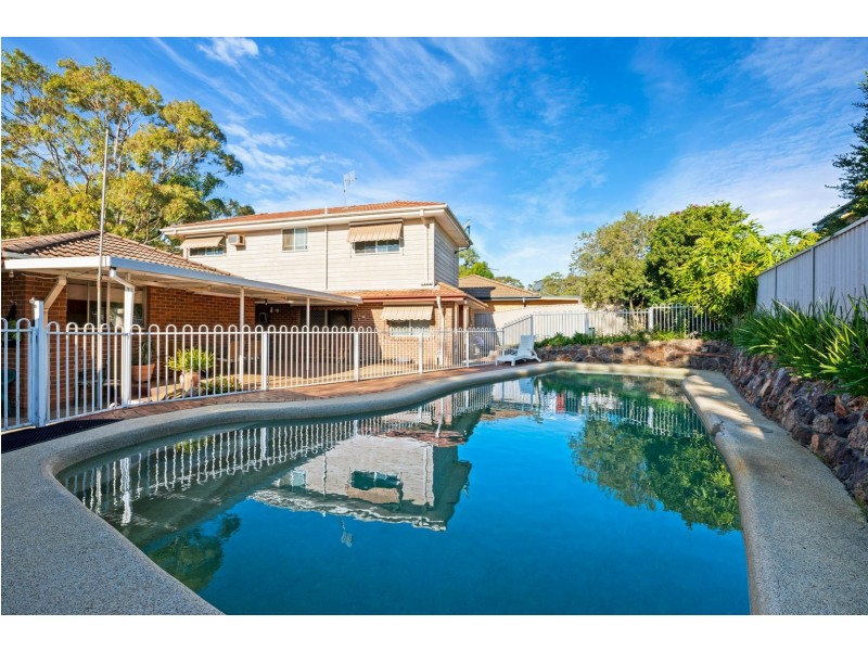 9 Banks Close, Bateau Bay NSW 2261
