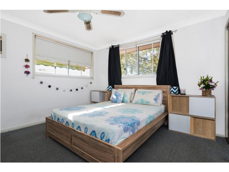 9 Banks Close, Bateau Bay NSW 2261