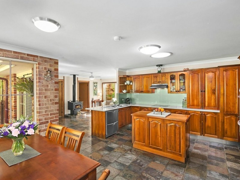 6 Roxburgh Close, Glenning Valley NSW 2261