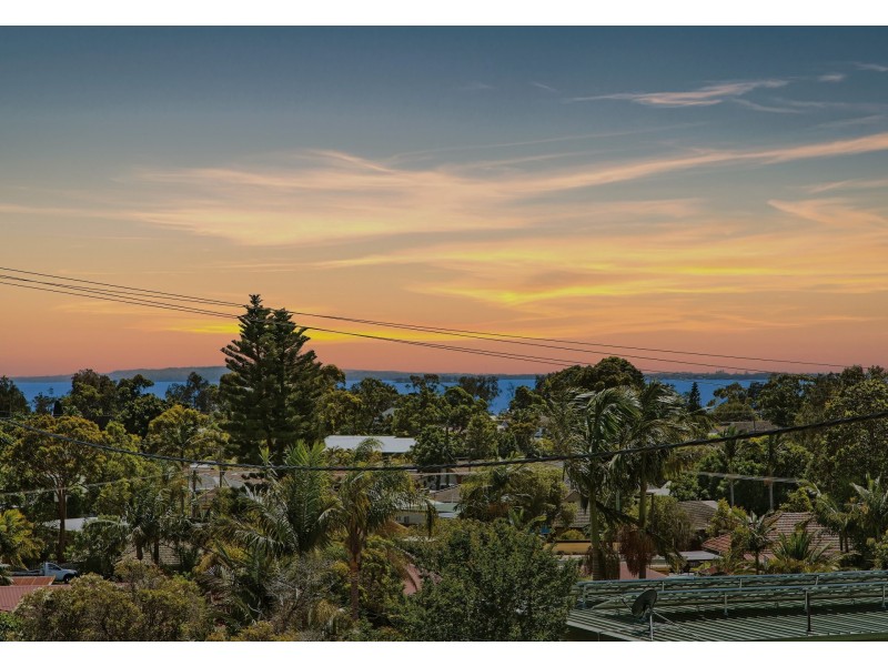 30 Henry Parkes Drive, Berkeley Vale NSW 2261