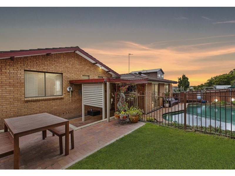 30 Henry Parkes Drive, Berkeley Vale NSW 2261