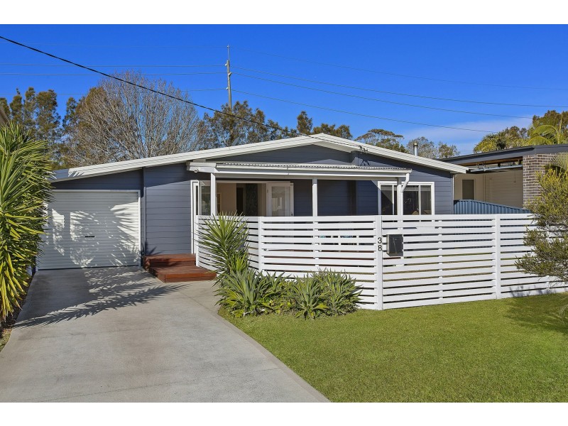 38 Kathleen White Crescent, Killarney Vale NSW 2261