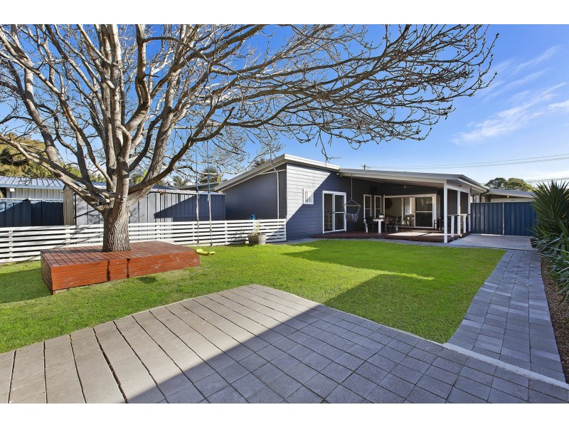 38 Kathleen White Crescent, Killarney Vale NSW 2261